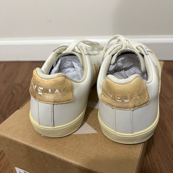 VEJA White Esplar Metallic Trim Sneakers Size 7 US $150 - Picture 6 of 9